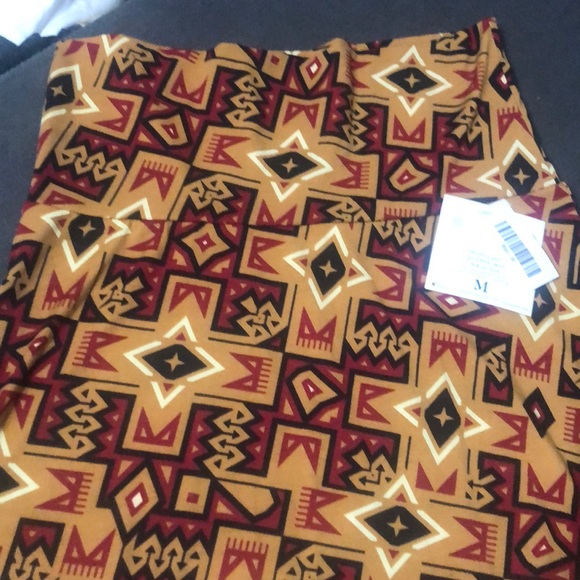 Maxi M Lularoe - Picture 2 of 4